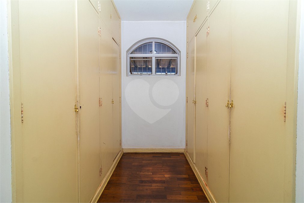 Casa à venda com 3 quartos, sendo 1 suíte, em Interlagos, São Paulo, SP