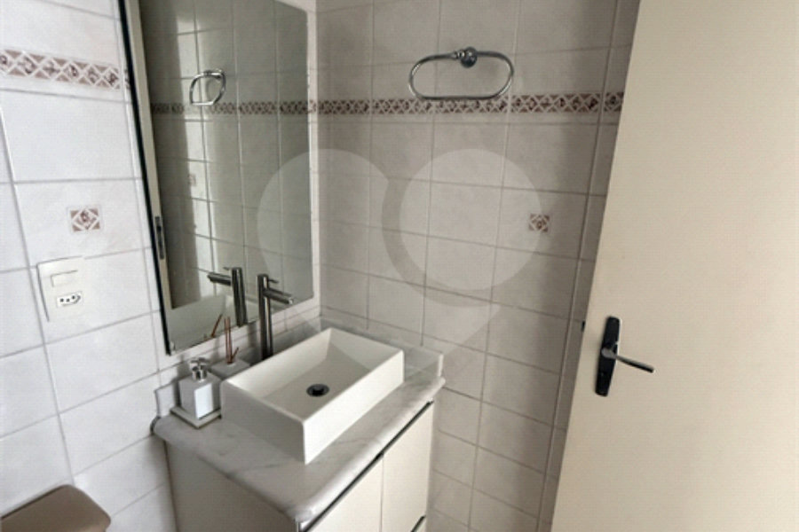 Apartamento à venda ou para alugar com 3 quartos, sendo 1 suíte, em Santa Teresinha, São Paulo, SP