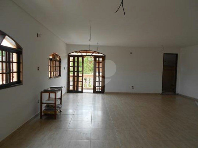 Casa Térrea à venda com 4 quartos, sendo 2 suítes,  em Parque Edu Chaves, São Paulo, SP