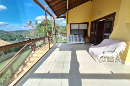 Casa à venda com 3 suítes no condomínio Chácaras do Lago, Vinhedo - SP