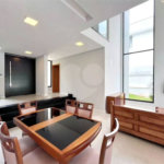 Casa à venda com 3 suítes no condomínio Ninho Verde II, Pardinho - SP