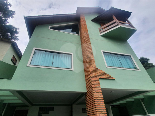 Sobrado à venda com 4 quartos, sendo 3 suítes,  em Tremembé, São Paulo, SP