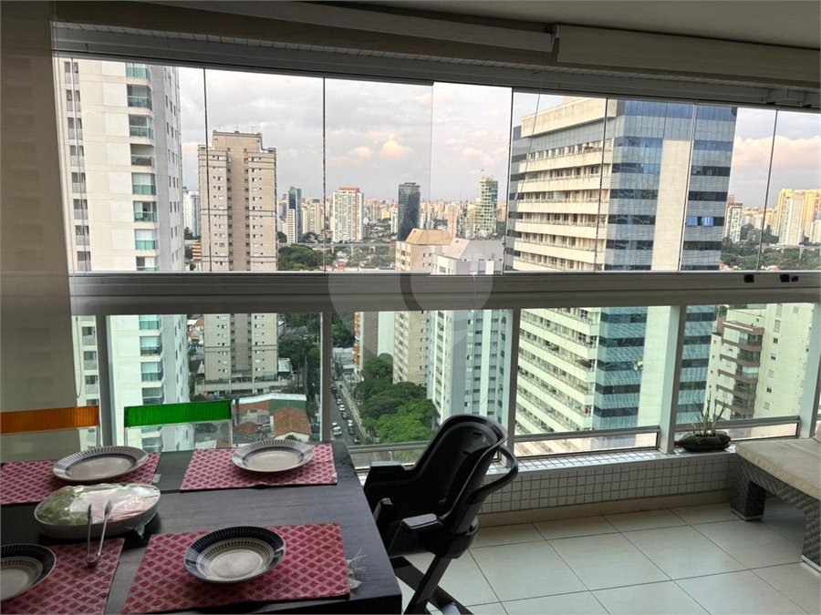 Apartamento à venda com 3 suítes em Vila Gertrudes, São Paulo, SP