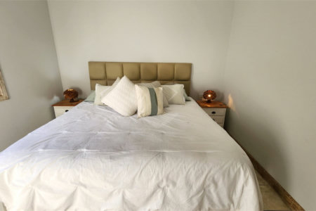 Casa à venda com 4 quartos, sendo 2 suítes, no condomínio Residencial Jardim Primavera, Louveira - SP