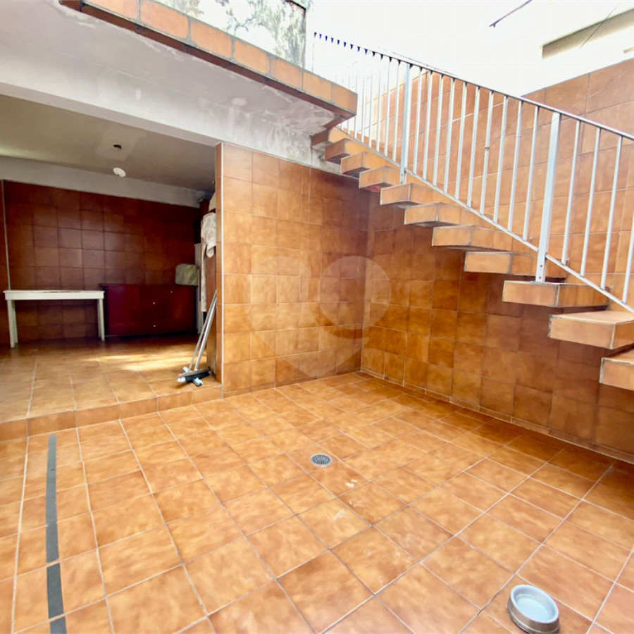 Casa à venda com 6 quartos, sendo 1 suíte, em Vila Mariana, São Paulo, SP