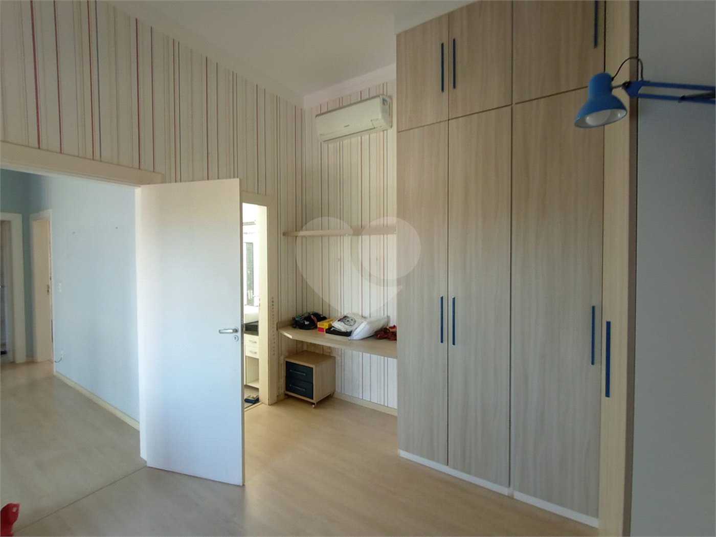 Casa à venda com 3 suítes em Vila Nastri, Itapetininga, SP