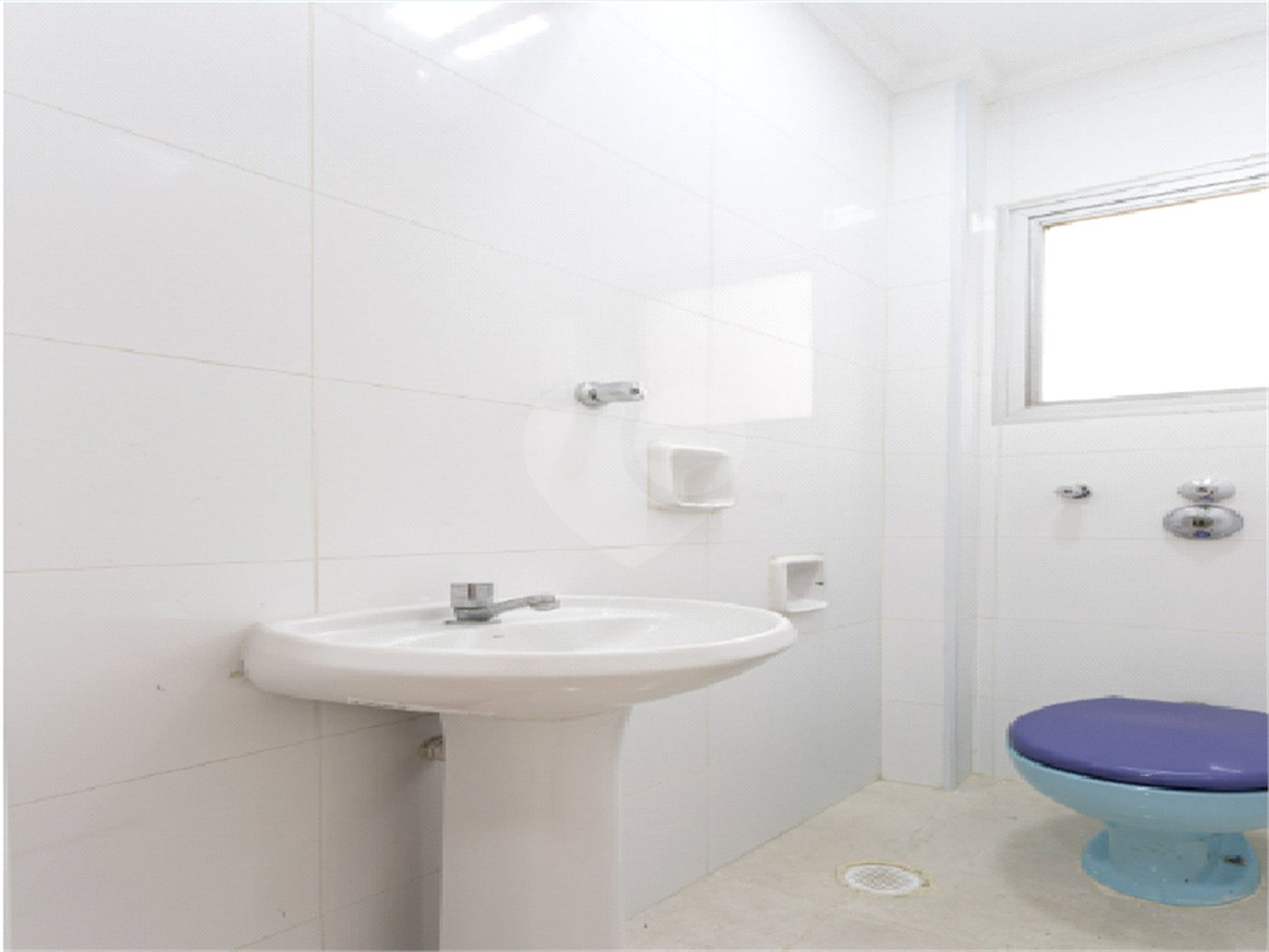 Apartamento à venda com 3 quartos, sendo 1 suíte, em Itaim Bibi, São Paulo, SP