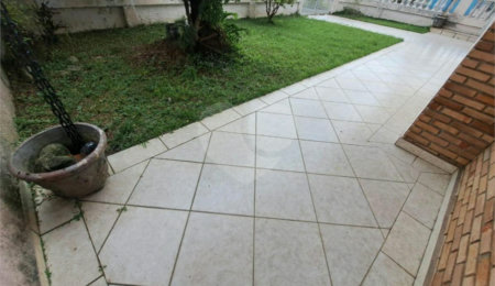 Casa à venda com 4 quartos, sendo 1 suíte,  em Indaiá, Caraguatatuba, SP