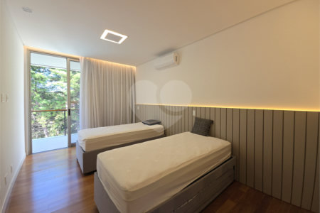 Casa à venda com 4 suítes no condomínio Fazenda Imperial, Sorocaba - SP