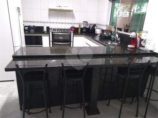 Casa à venda com 3 quartos, sendo 1 suíte,  no condomínio Casa de Rua, São Paulo - SP
