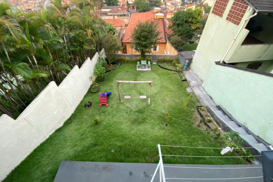 Sobrado à venda com 2 quartos, sendo 1 suíte, em Horto, São Paulo, SP