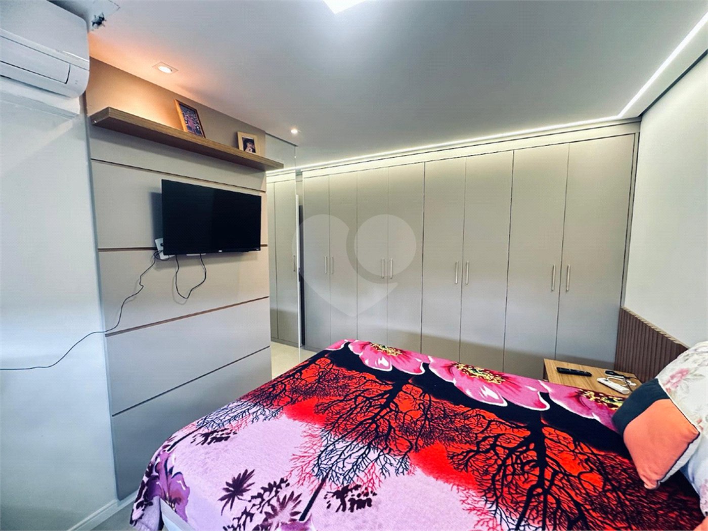 Apartamento à venda com 2 quartos, sendo 1 suíte, em Santo Amaro, São Paulo, SP