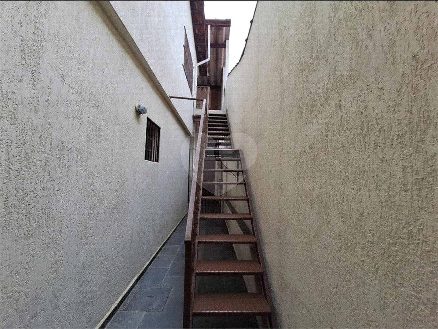 Casa à venda com 3 quartos, sendo 1 suíte, em Vila Gomes, São Paulo, SP