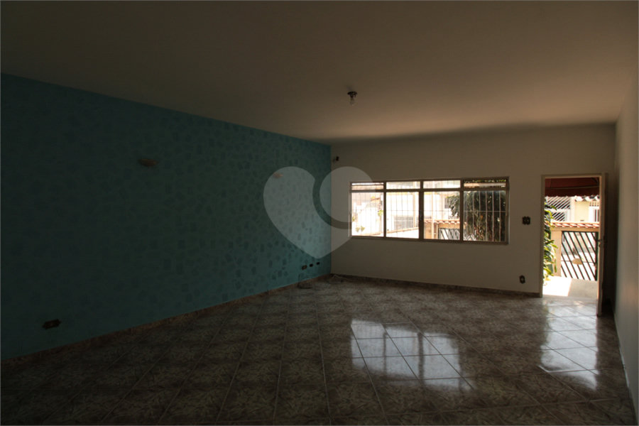 Sobrado à venda com 4 quartos, sendo 1 suíte, em Vila Isolina Mazzei, São Paulo, SP