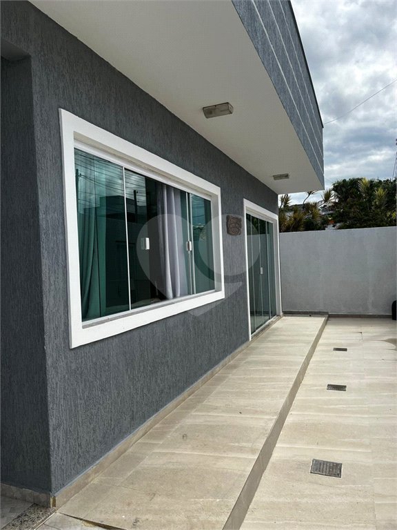 Casa à venda com 4 quartos, sendo 2 suítes, em Peró, Cabo Frio, RJ