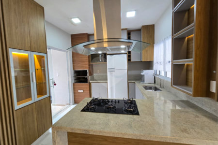 Casa para alugar com 3 quartos, sendo 1 suíte,  em Vila Rosa, Itapetininga, SP