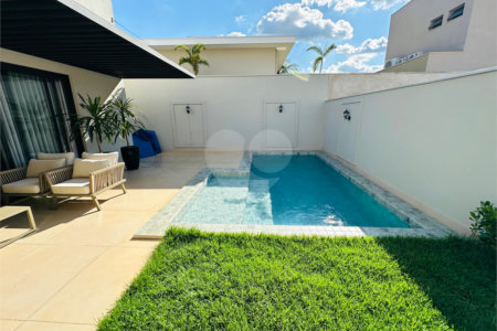 Casa à venda com 3 suítes no condomínio Florais do Valle, Cuiabá - MT
