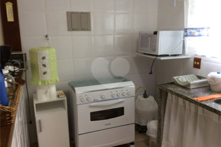 Casa à venda com 4 quartos, sendo 1 suíte, em Ogiva, Cabo Frio, RJ