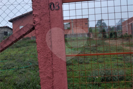 Casa à venda com 2 suítes no condomínio Portal dos Pássaros, Alambari - SP