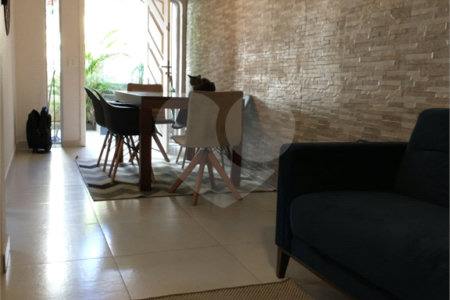Sobrado à venda com 3 quartos, sendo 1 suíte, em Vila Ipojuca, São Paulo, SP