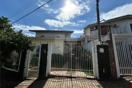 Sobrado à venda com 4 quartos, sendo 2 suítes,  em Parque Nova Suíça, Valinhos, SP