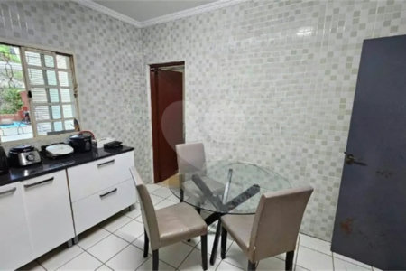 Casa à venda com 3 quartos, sendo 2 suítes, no condomínio Vinhas da Vista Alegre - Lado Café, Vinhedo - SP