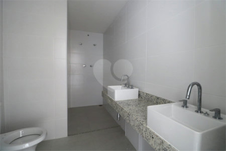 Apartamento à venda com 2 suítes em Moema, São Paulo, SP