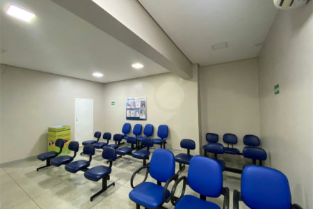 Salão para alugar em Vila Romanópolis, Ferraz de Vasconcelos, SP