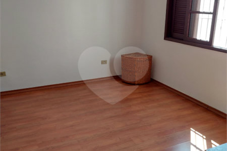 Sobrado à venda com 3 quartos, sendo 1 suíte, em Vila Mascote, São Paulo, SP