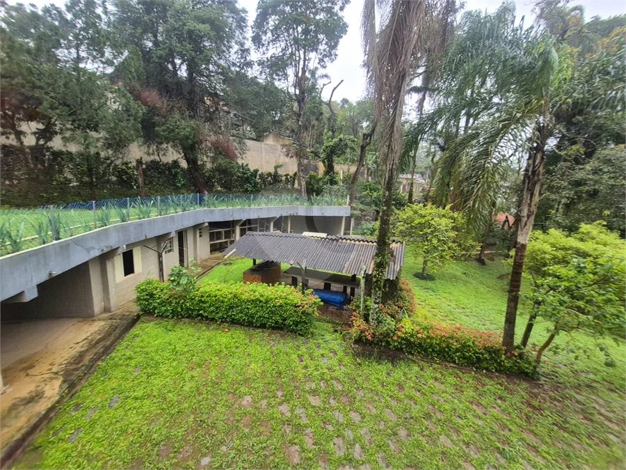 Sobrado à venda ou para alugar com 3 suítes em SERRA DA CANTAREIRA, Mairiporã, SP