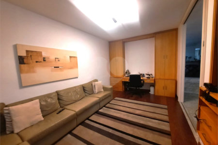 Casa para alugar com 4 quartos, sendo 2 suítes,  em Alto da Boa Vista, São Paulo, SP