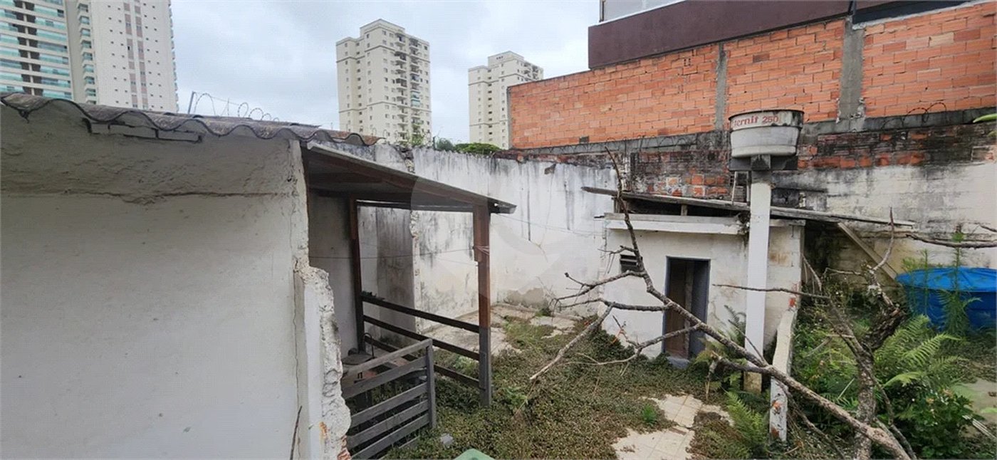 Vende-se Terreno no Jardim Aeroporto