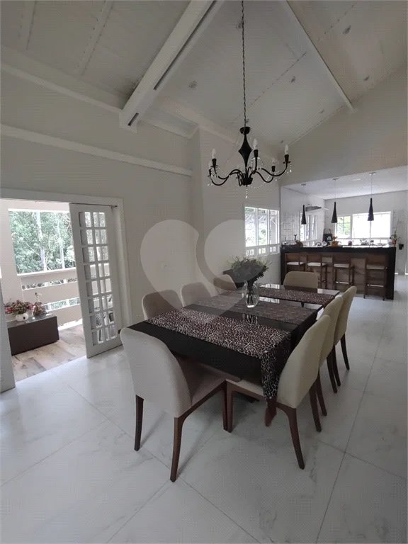 Casa à venda ou para alugar com 3 suítes no condomínio Vinhas da Vista Alegre - Lado Café, Vinhedo - SP