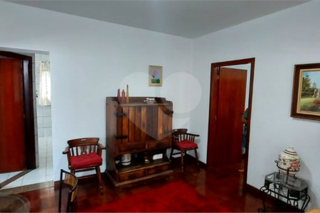 Casa à venda com 5 quartos, sendo 1 suíte, em Jardim Santa Paula, São Carlos, SP
