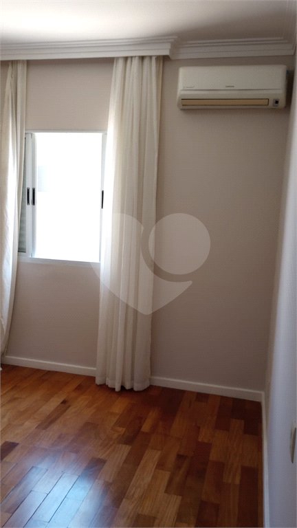 Casa à venda com 3 suítes no condomínio Picollo, Louveira - SP