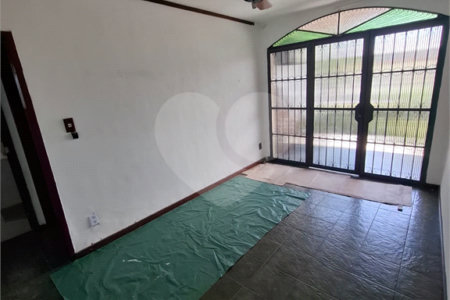 Casa à venda com 3 quartos, sendo 1 suíte, em Campo Grande, Rio de Janeiro, RJ
