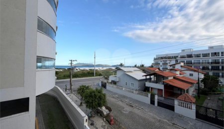 Apartamento à venda com 3 suítes em Braga, Cabo Frio, RJ