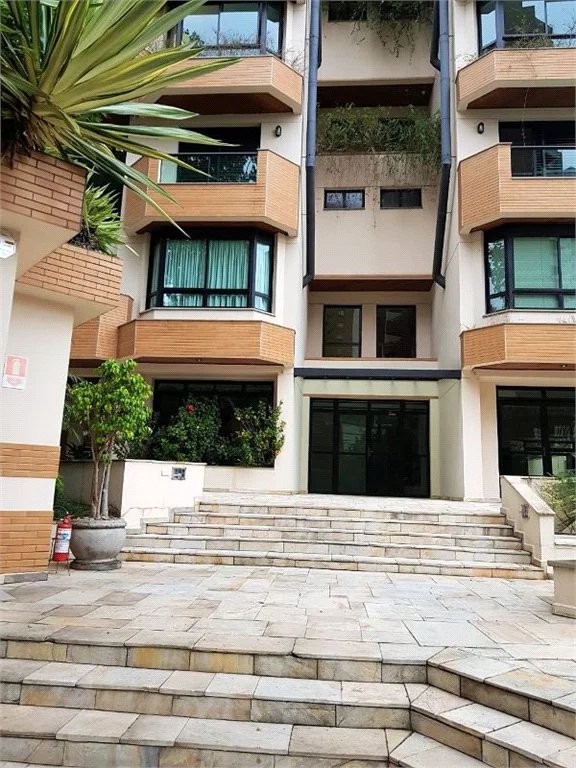 Apartamento à venda com 4 quartos, sendo 3 suítes,  em Vila Suzana, São Paulo, SP