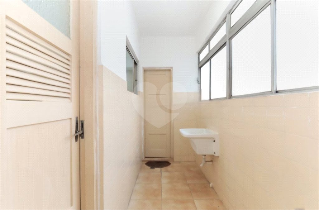 Apartamento espaçoso próximo ao Metrô Santa Cecília com forte potencial de valorização