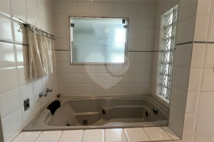 Cobertura à venda com 3 quartos, sendo 2 suítes,  em Lapa, São Paulo, SP