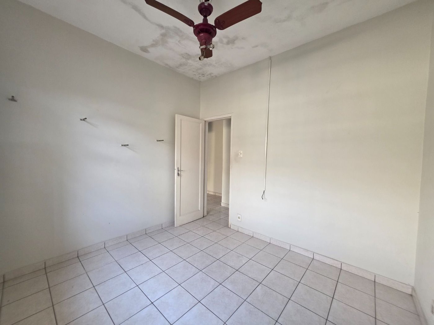 Sobrado com 3 dormitórios à venda, 129 m² por R$ 638.000,00 - Encruzilhada - Santos/SP