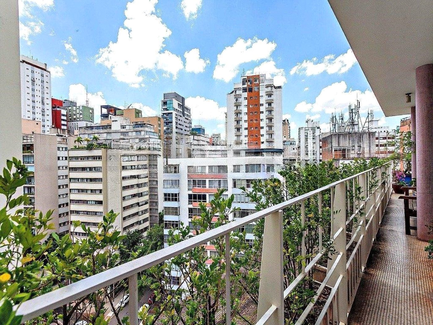 Apartamento à venda com 3 quartos, sendo 1 suíte, em Jardim Paulista, São Paulo, SP