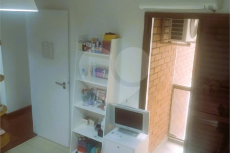 Apartamento à venda com 3 quartos, sendo 1 suíte, em Real Parque, São Paulo, SP