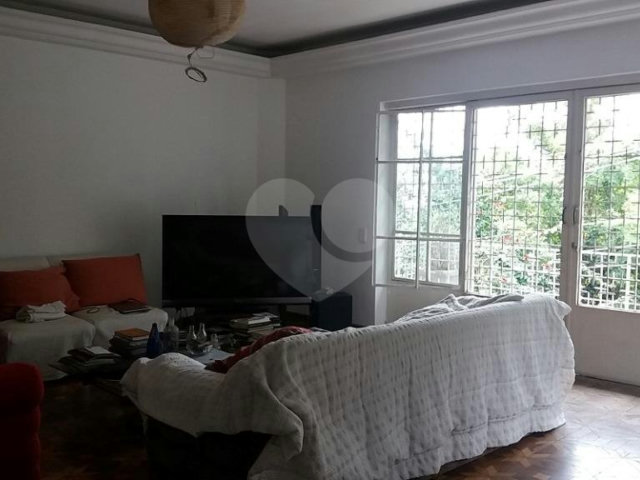Casa à venda com 6 quartos, sendo 3 suítes,  em Jardim São Bento, São Paulo, SP
