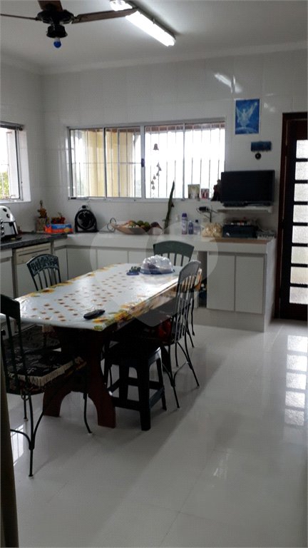 Casa à venda com 3 suítes no condomínio Gleba II, Mairiporã - SP