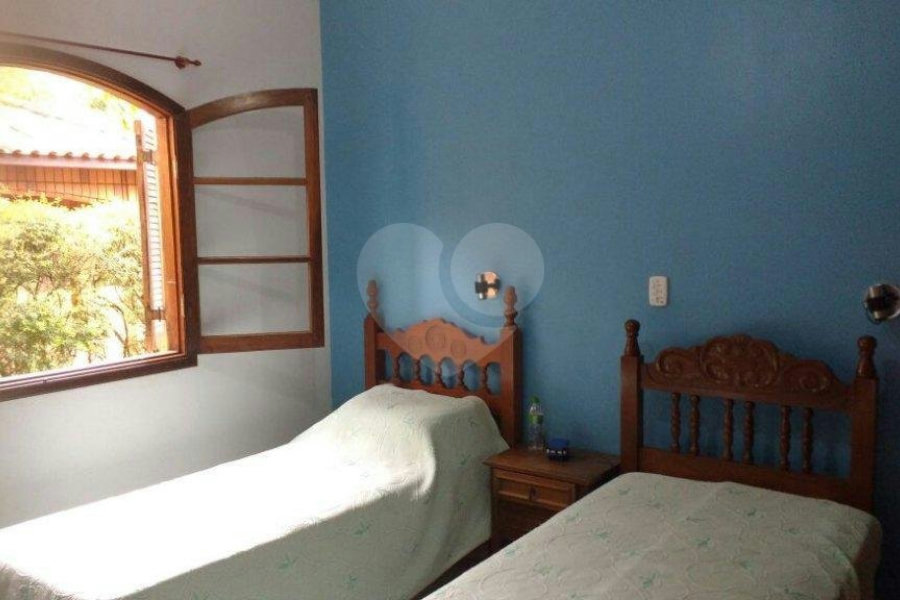 Casa Térrea à venda com 3 quartos, sendo 2 suítes, no Centro, Águas de Santa Bárbara, SP