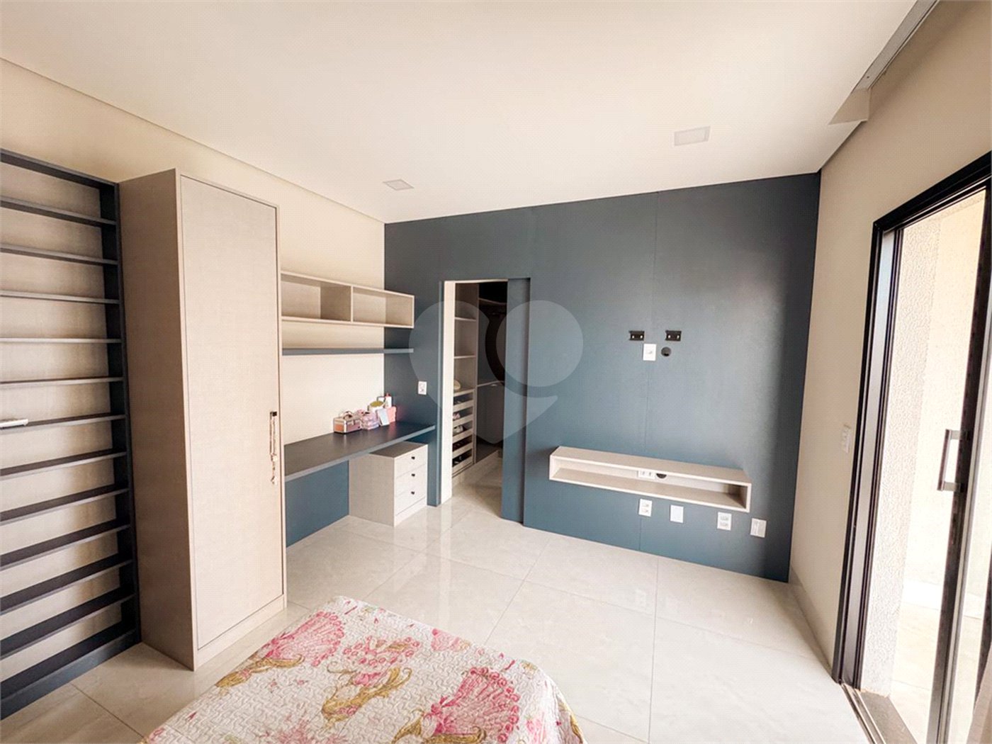 Casa à venda com 4 quartos, sendo 2 suítes, no condomínio Belvedere 2, Cuiabá - MT