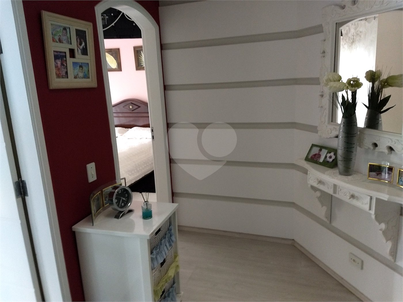 Casa Térrea à venda ou para alugar com 4 suítes em Horto, São Paulo, SP