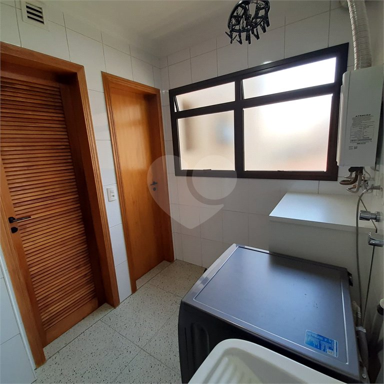 Apartamento à venda com 3 quartos, sendo 1 suíte, em Campo Belo, São Paulo, SP