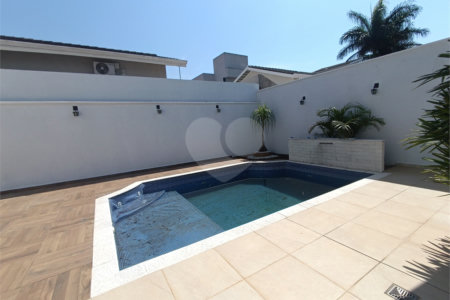 Casa à venda com 4 quartos, sendo 2 suítes, no condomínio Terras de Santa Adélia, Vargem Grande Paulista - SP